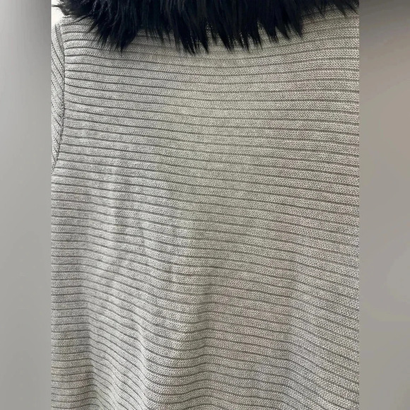 BLACK RIVET SMALL GRAY JACKET WITH FAUX BLACK FUR - Picture 6 of 7